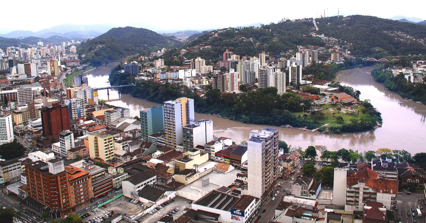 Foto real de referência turística de Blumenau, Brasil