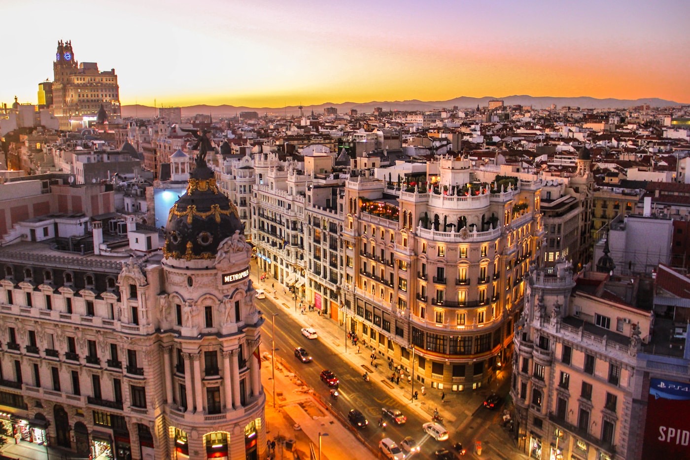 Rua histórica em Madri